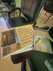 Guia de campo de aves usado nas aulas do curso de condutores